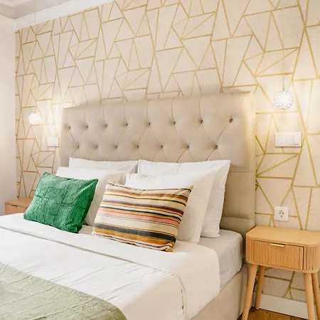 Charming Apartment In Alfama - Beside The Santa Luzia Viewpoint