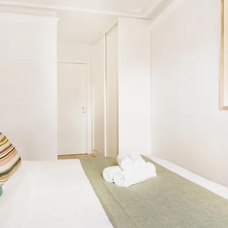 Charming Apartment In Alfama - Beside The Santa Luzia Viewpoint *