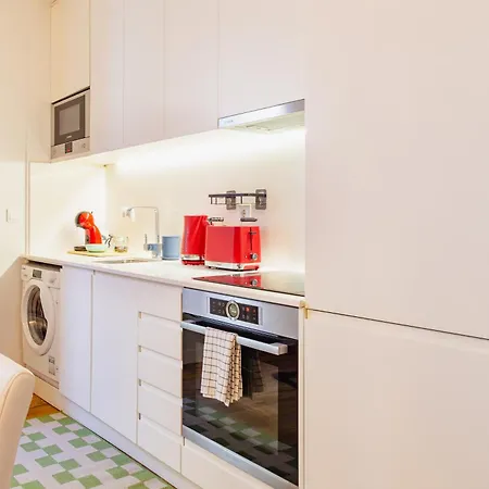 Charming Apartment In Alfama - Beside The Santa Luzia Viewpoint 公寓 *