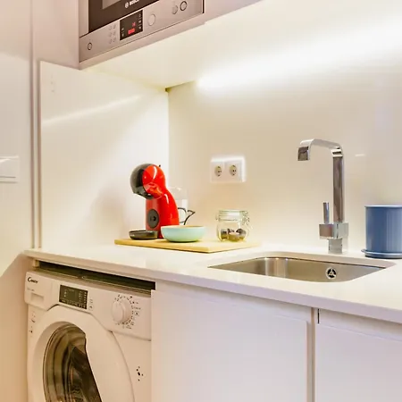 Charming Apartment In Alfama - Beside The Santa Luzia Viewpoint *
